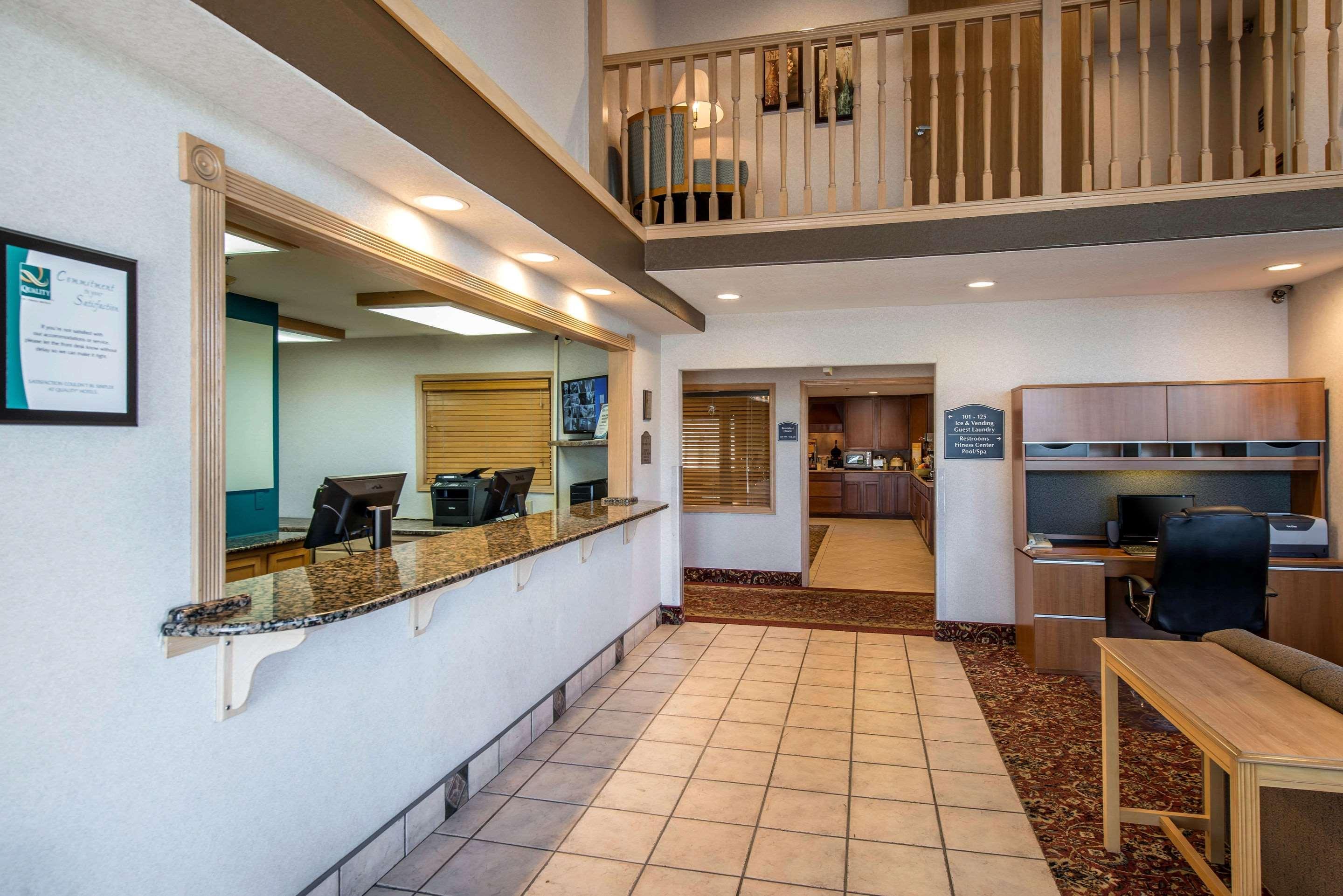 Quality Inn Burlington Exterior photo